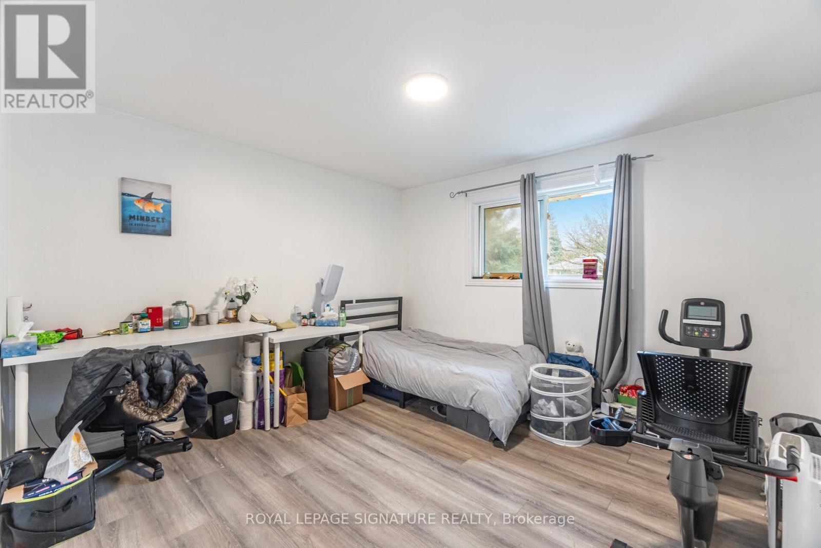 Upper - 406 Tamarack Drive S, Waterloo, Ontario  N2L 4G6 - Photo 22 - X12786412