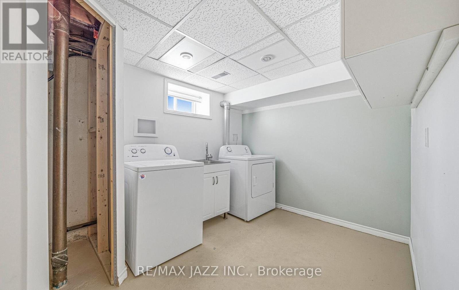 1367 Garvolin Avenue, Pickering (Bay Ridges), Ontario  L1W 1J5 - Photo 15 - E12789528