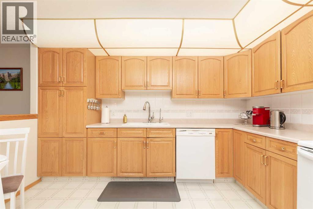 112, 75 1 Avenue S, Lethbridge, Alberta  T1J 4R2 - Photo 9 - A2285692