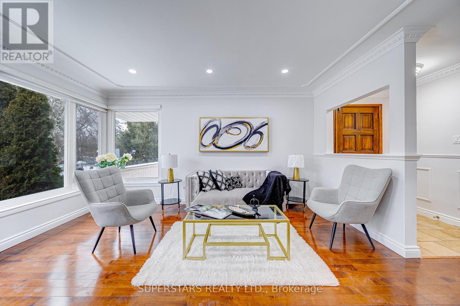 5 Terrington Court, Toronto, Ontario  M3B 2J9 - Photo 2 - C12789580