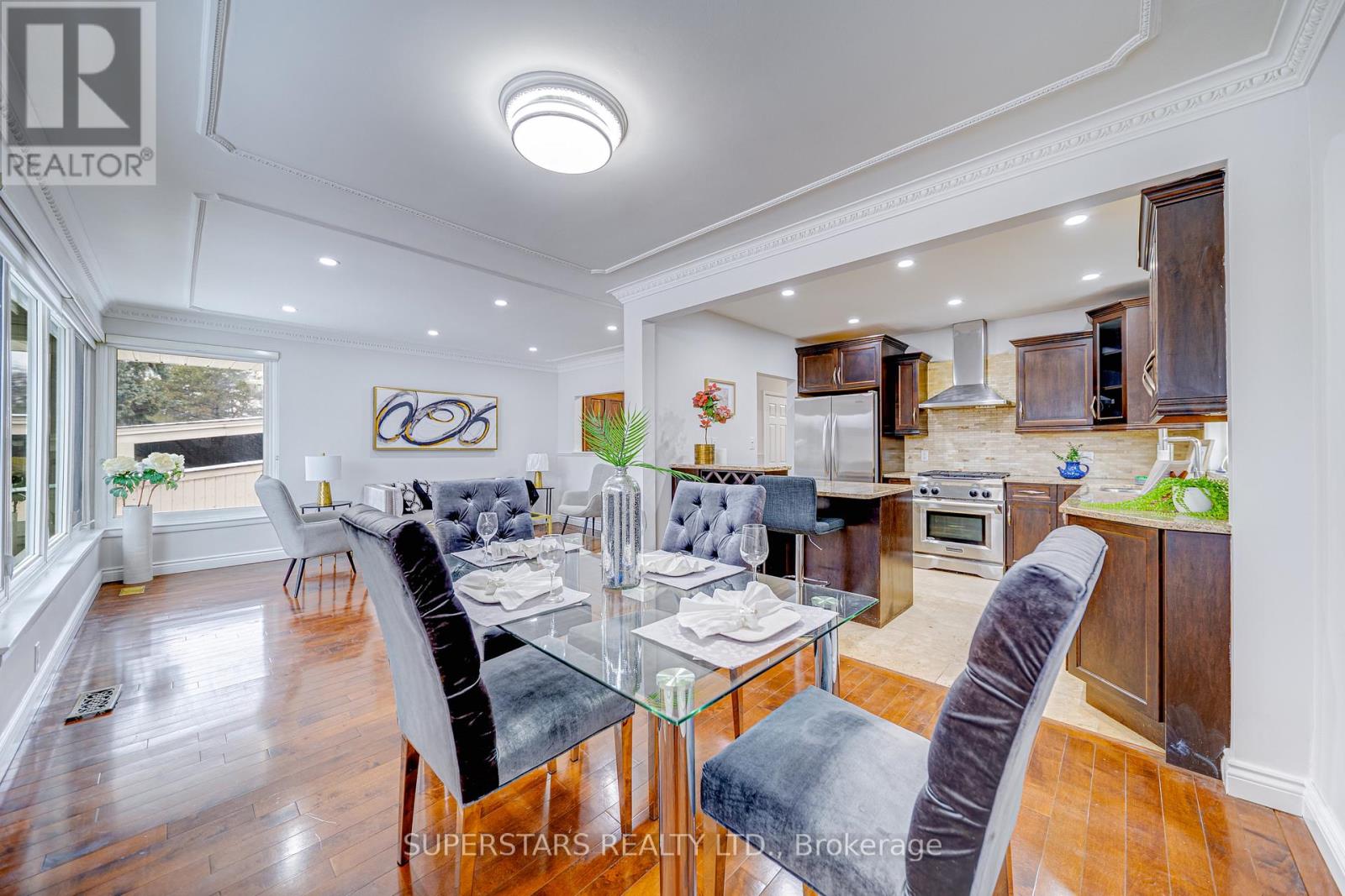 5 Terrington Court, Toronto, Ontario  M3B 2J9 - Photo 5 - C12789592