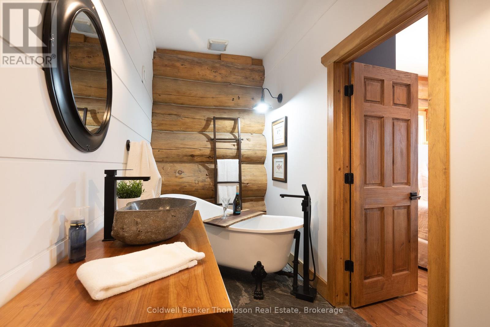 299 Rowanwood Road, Huntsville, Ontario P0B 1M0 - Photo 12 - X12788724