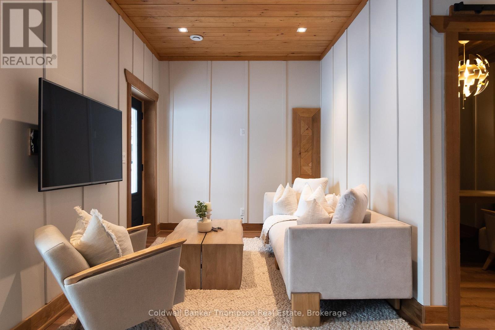 299 Rowanwood Road, Huntsville, Ontario P0B 1M0 - Photo 19 - X12788724