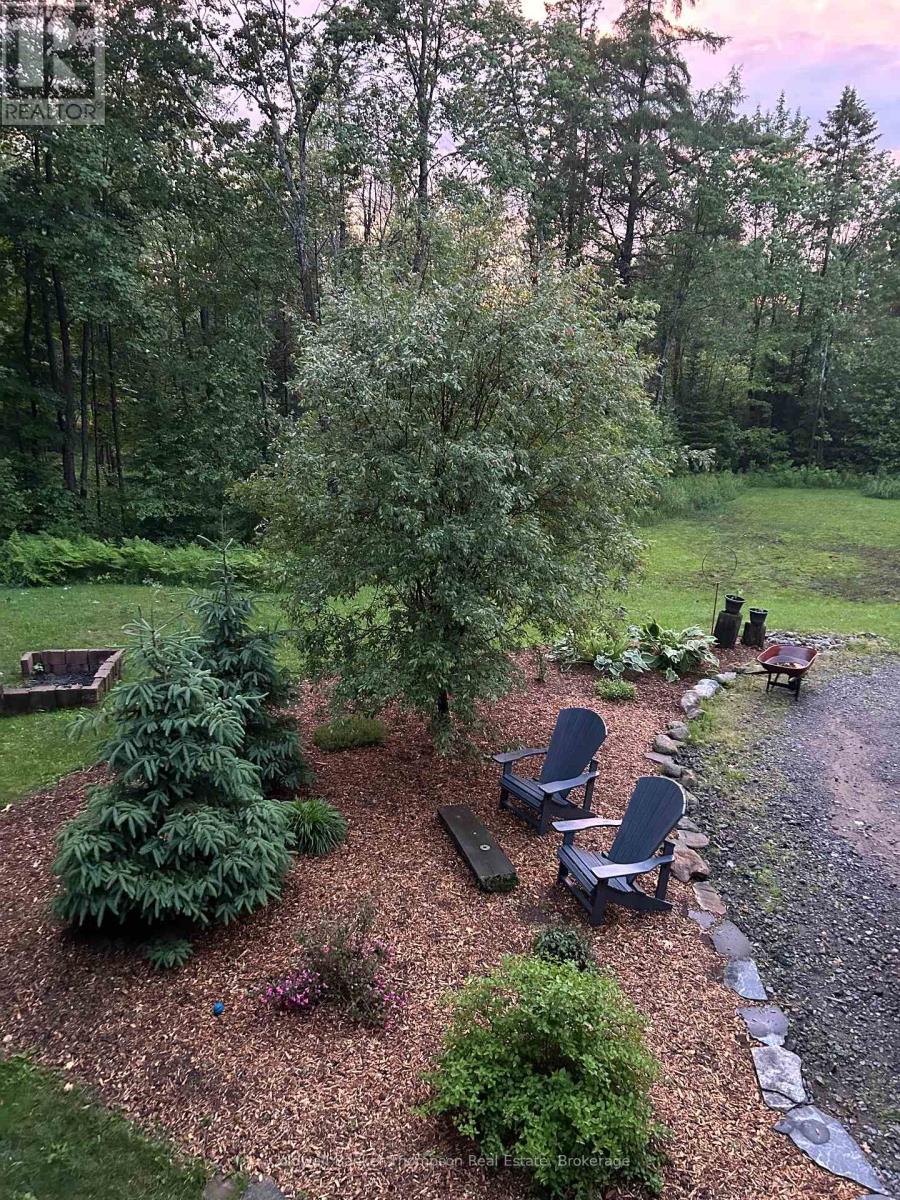 299 Rowanwood Road, Huntsville, Ontario P0B 1M0 - Photo 37 - X12788724