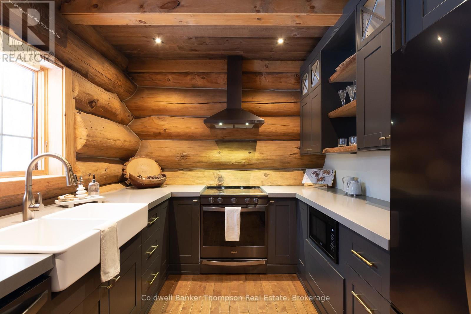 299 Rowanwood Road, Huntsville, Ontario P0B 1M0 - Photo 7 - X12788724