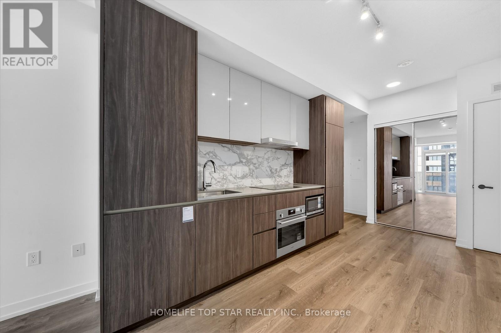 5601 - 8 Interchange Way, Vaughan (Vaughan Corporate Centre), Ontario  L4K 0R2 - Photo 16 - N12789544