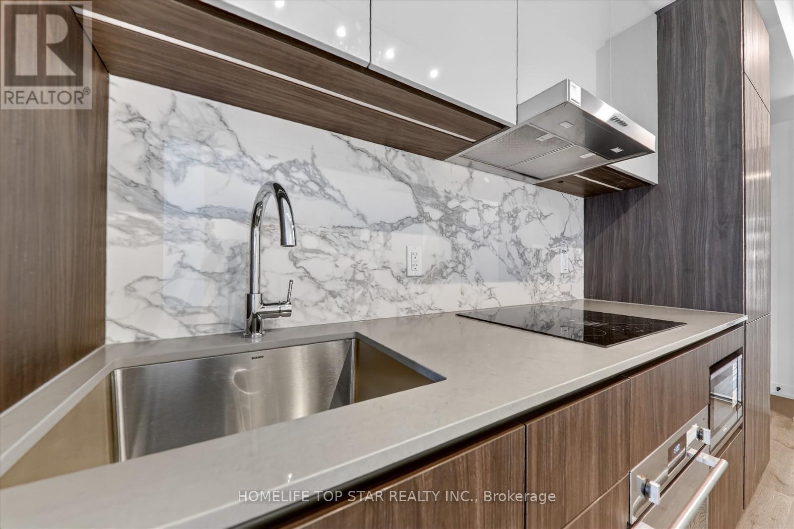 5601 - 8 Interchange Way, Vaughan (Vaughan Corporate Centre), Ontario  L4K 0R2 - Photo 18 - N12789544