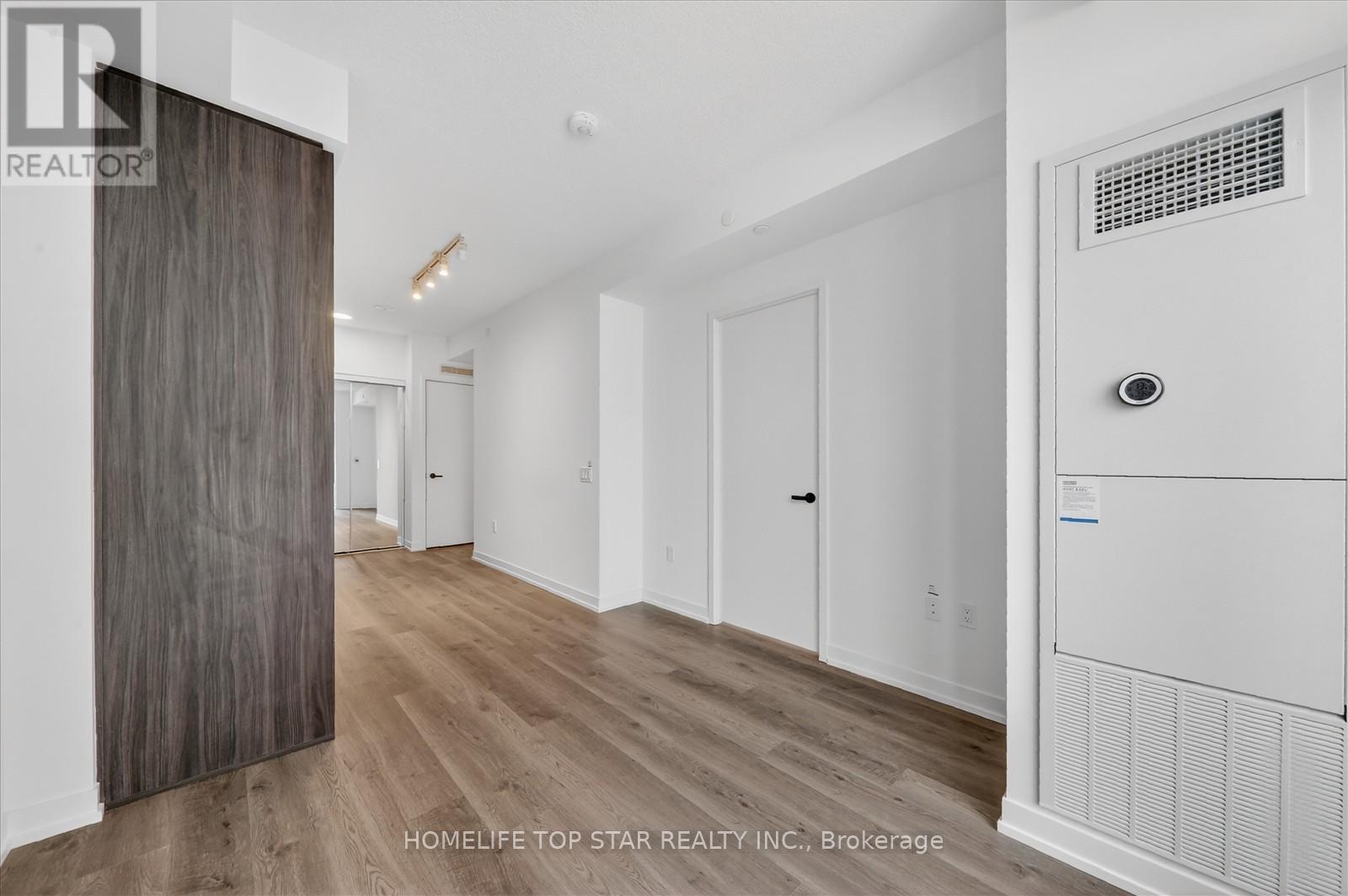 5601 - 8 Interchange Way, Vaughan (Vaughan Corporate Centre), Ontario  L4K 0R2 - Photo 22 - N12789544