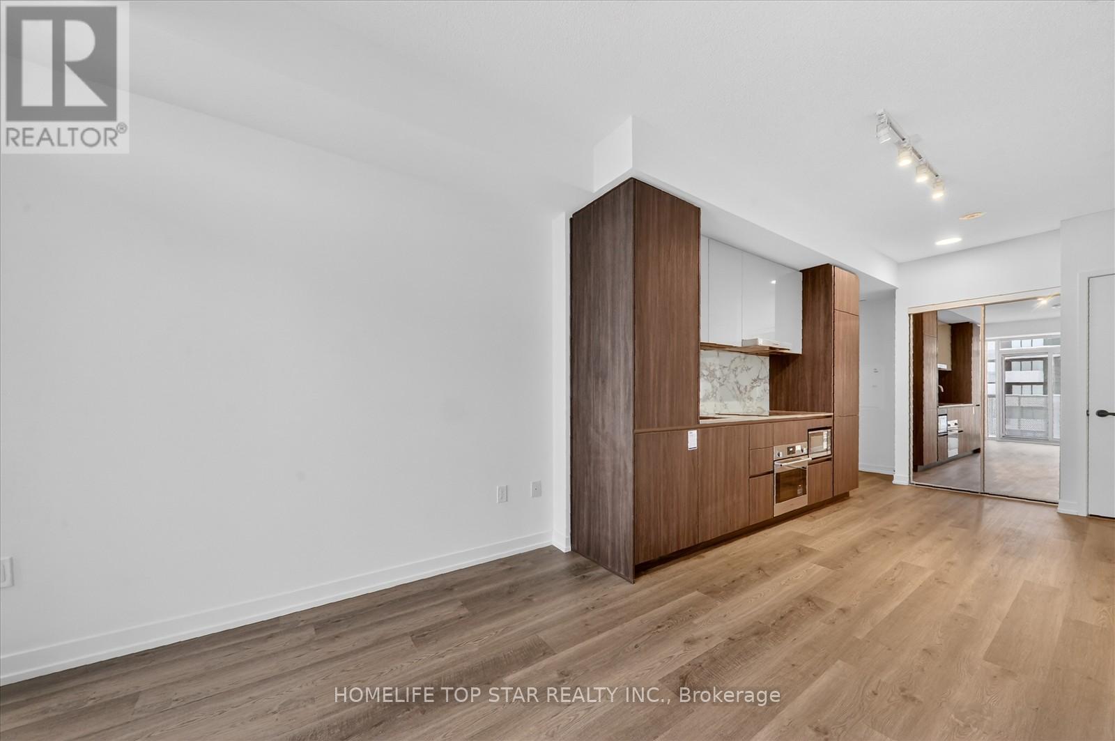 5601 - 8 Interchange Way, Vaughan (Vaughan Corporate Centre), Ontario  L4K 0R2 - Photo 23 - N12789544