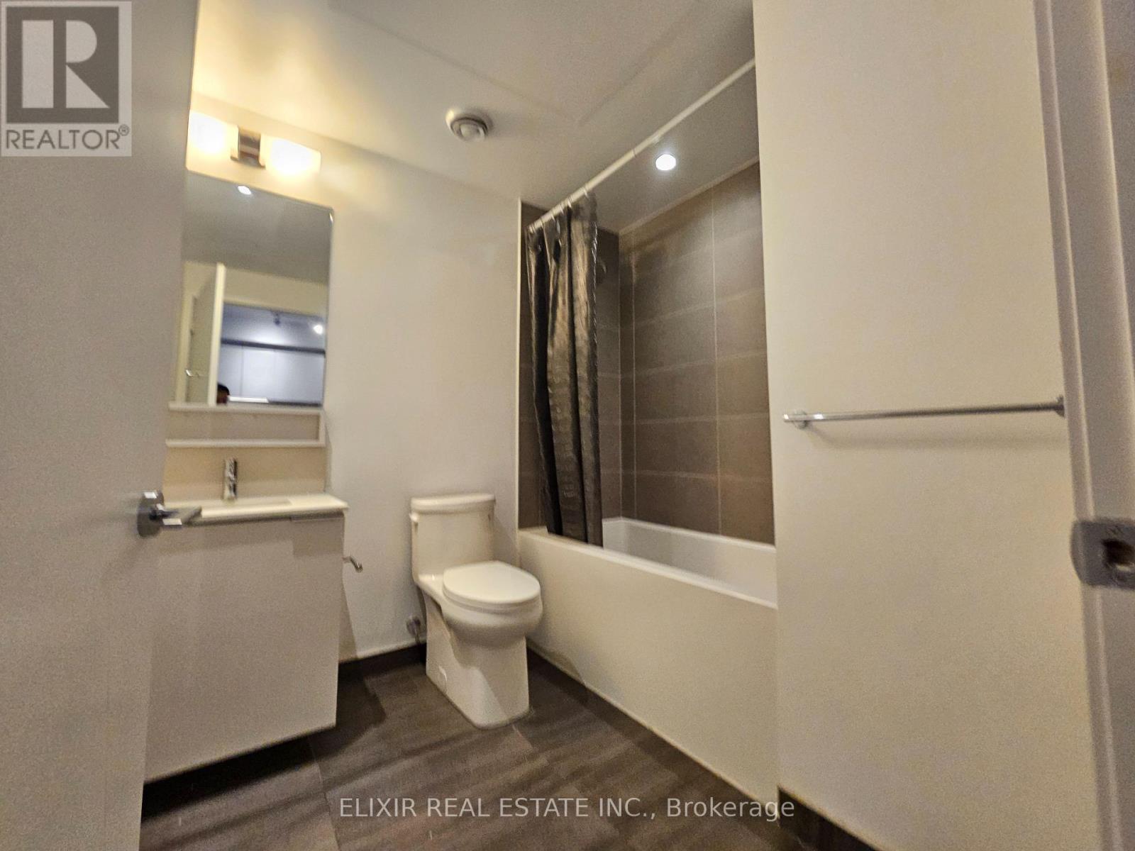 5001 - 950 Portage Parkway, Vaughan, Ontario  L4K 0J7 - Photo 12 - N12789560