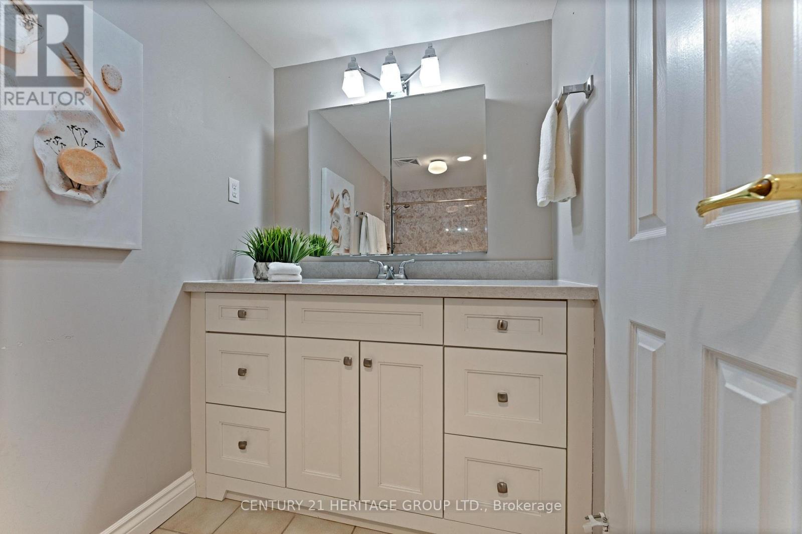 Ph 1 - 15390 Yonge Street, Aurora, Ontario  L4G 1N8 - Photo 20 - N12789574