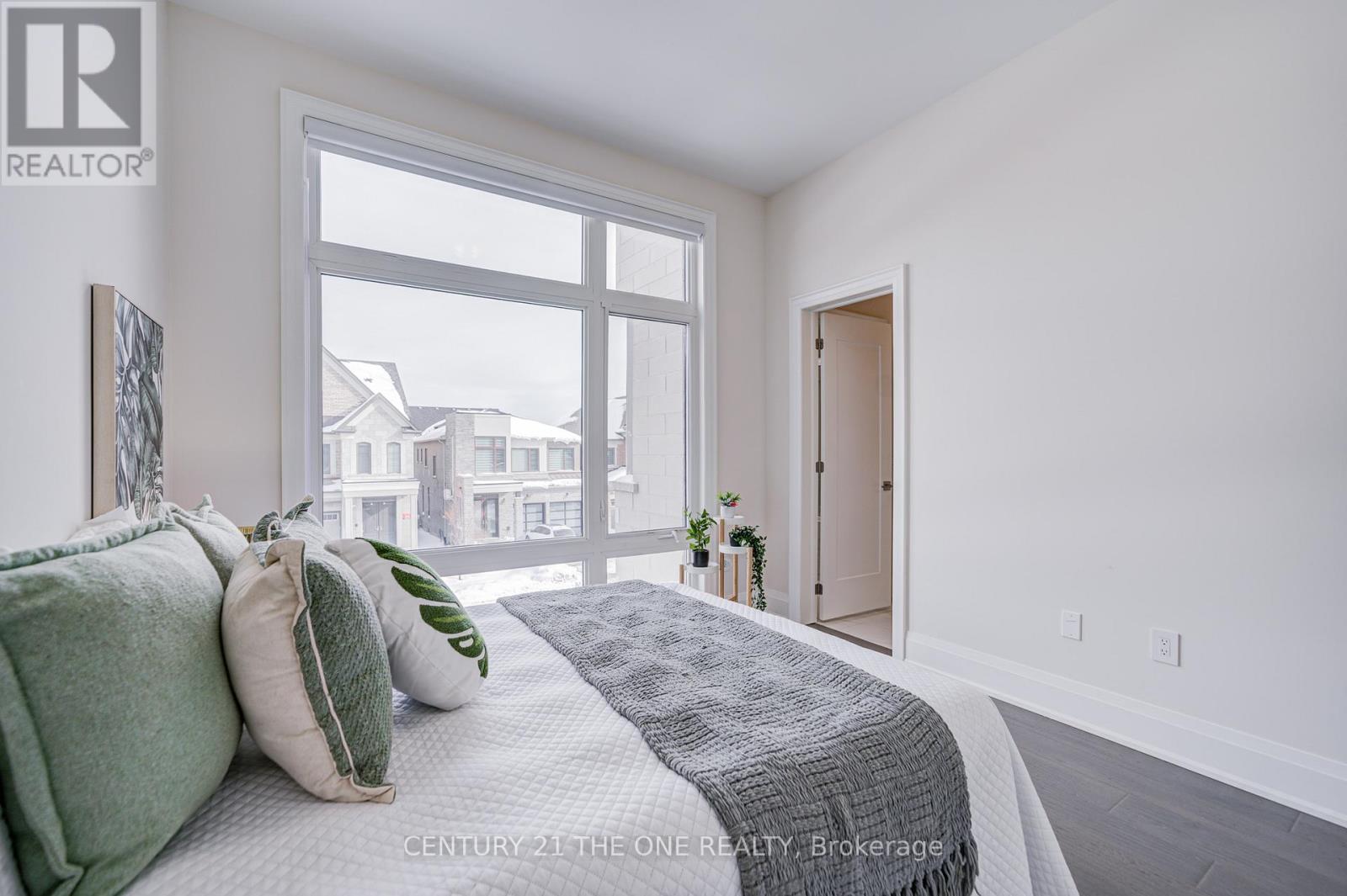 24 Meteorite Street, Richmond Hill, Ontario  L4C 1T3 - Photo 20 - N12786762