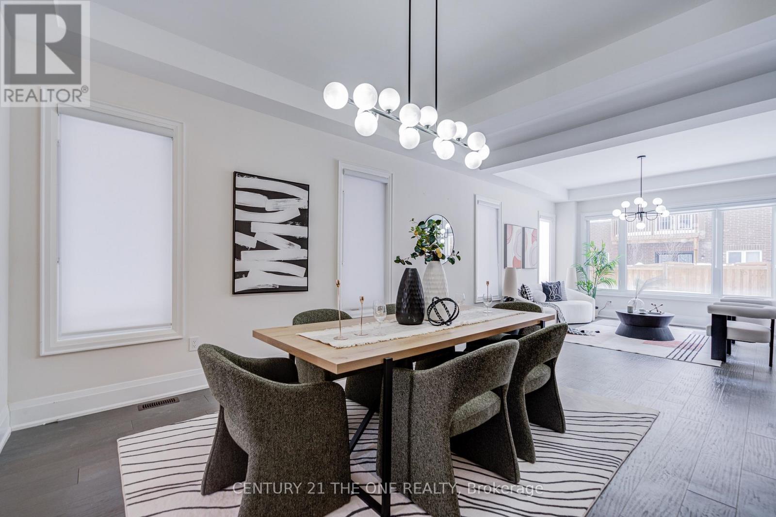 24 Meteorite Street, Richmond Hill, Ontario  L4C 1T3 - Photo 2 - N12786762