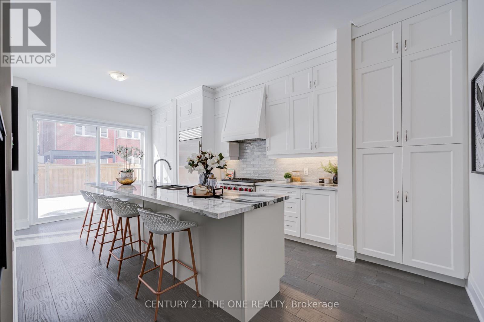 24 Meteorite Street, Richmond Hill, Ontario  L4C 1T3 - Photo 8 - N12786762