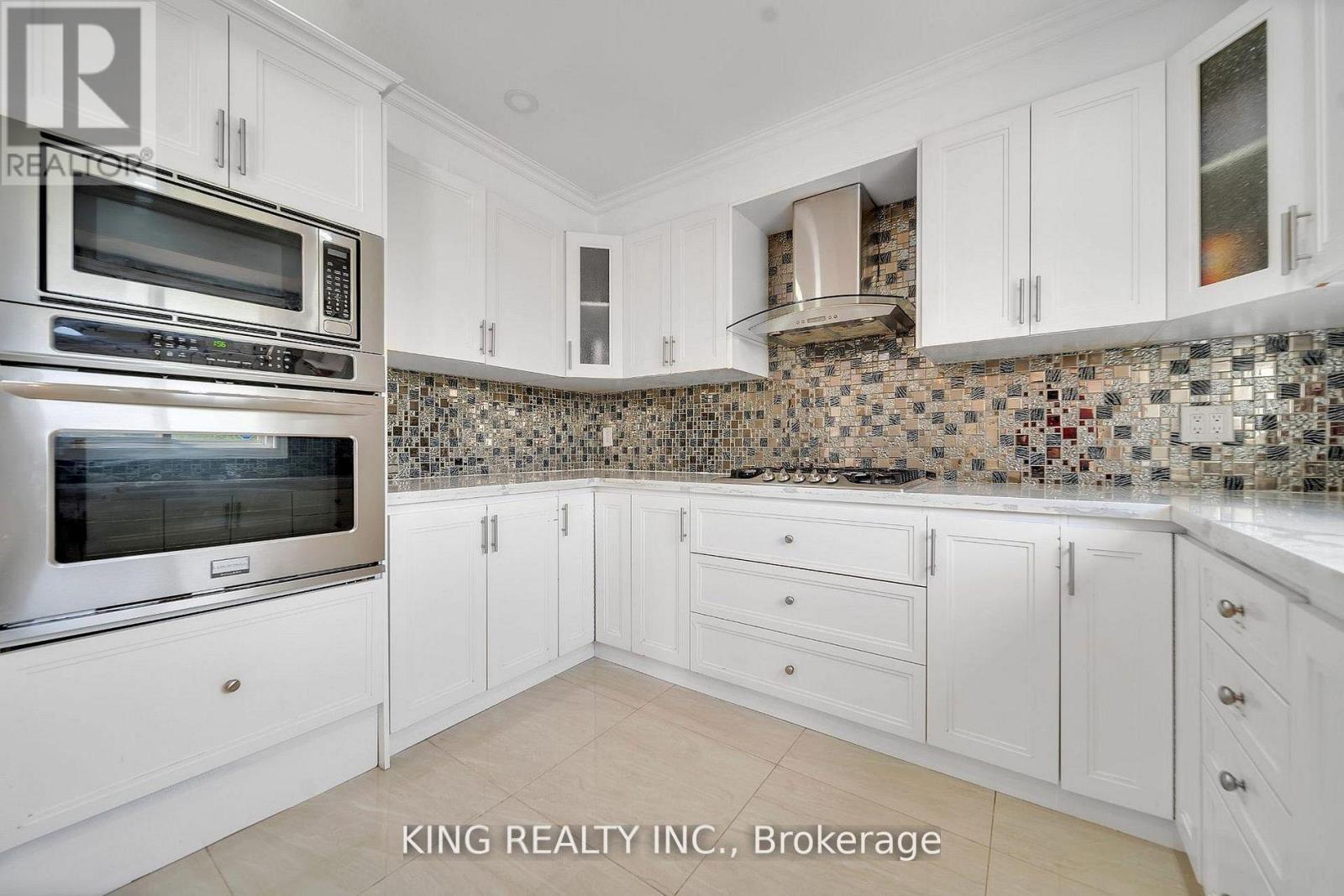 2606 Ambercroft Trail, Mississauga, Ontario  L5M 4K3 - Photo 21 - W12789524