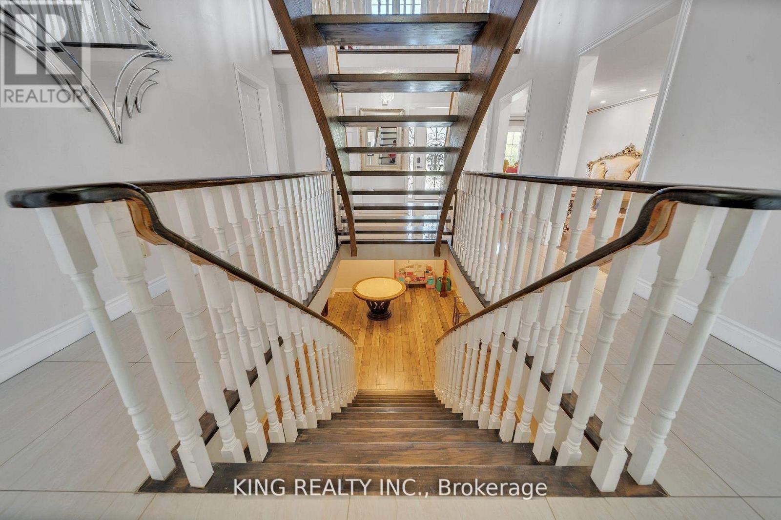 2606 Ambercroft Trail, Mississauga, Ontario  L5M 4K3 - Photo 39 - W12789524