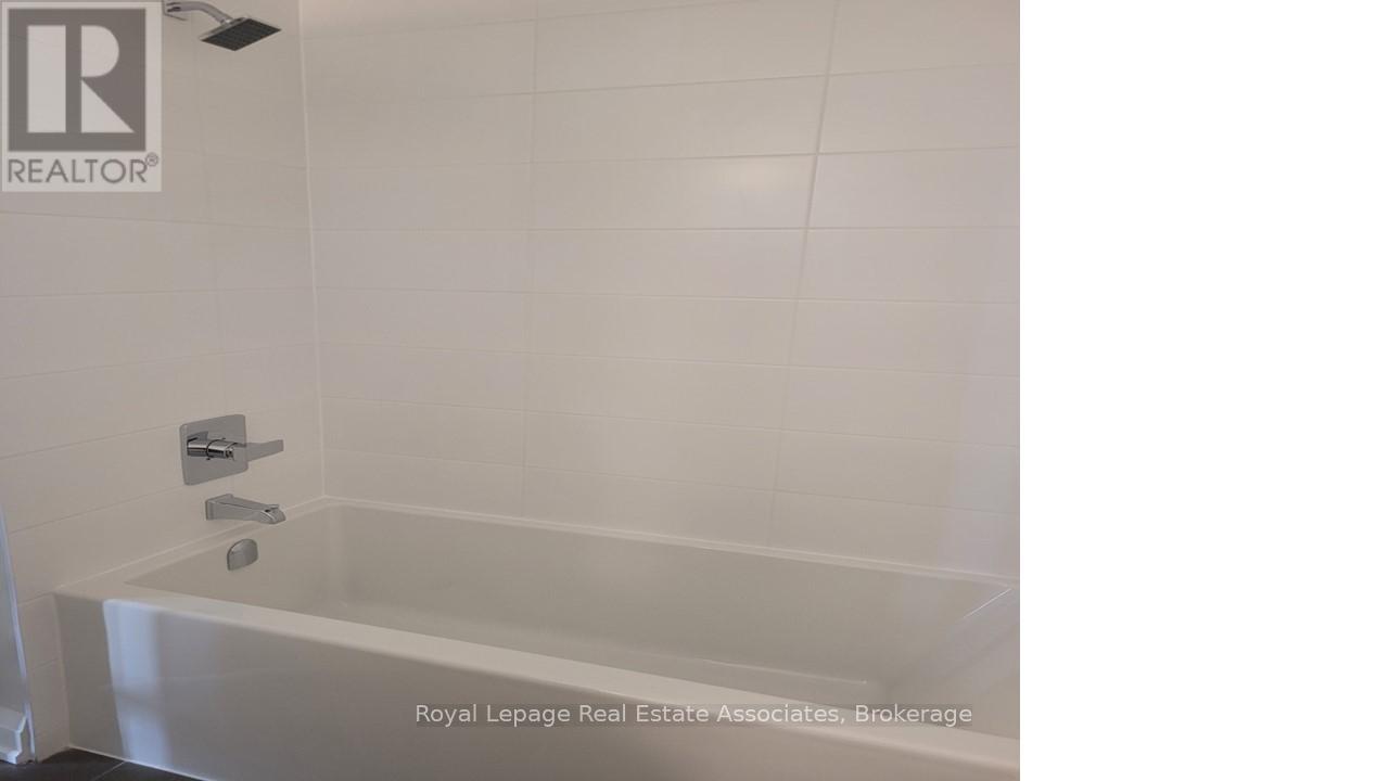 804 - 15 Lynch Street, Brampton, Ontario  L6W 2Z8 - Photo 11 - W12789558