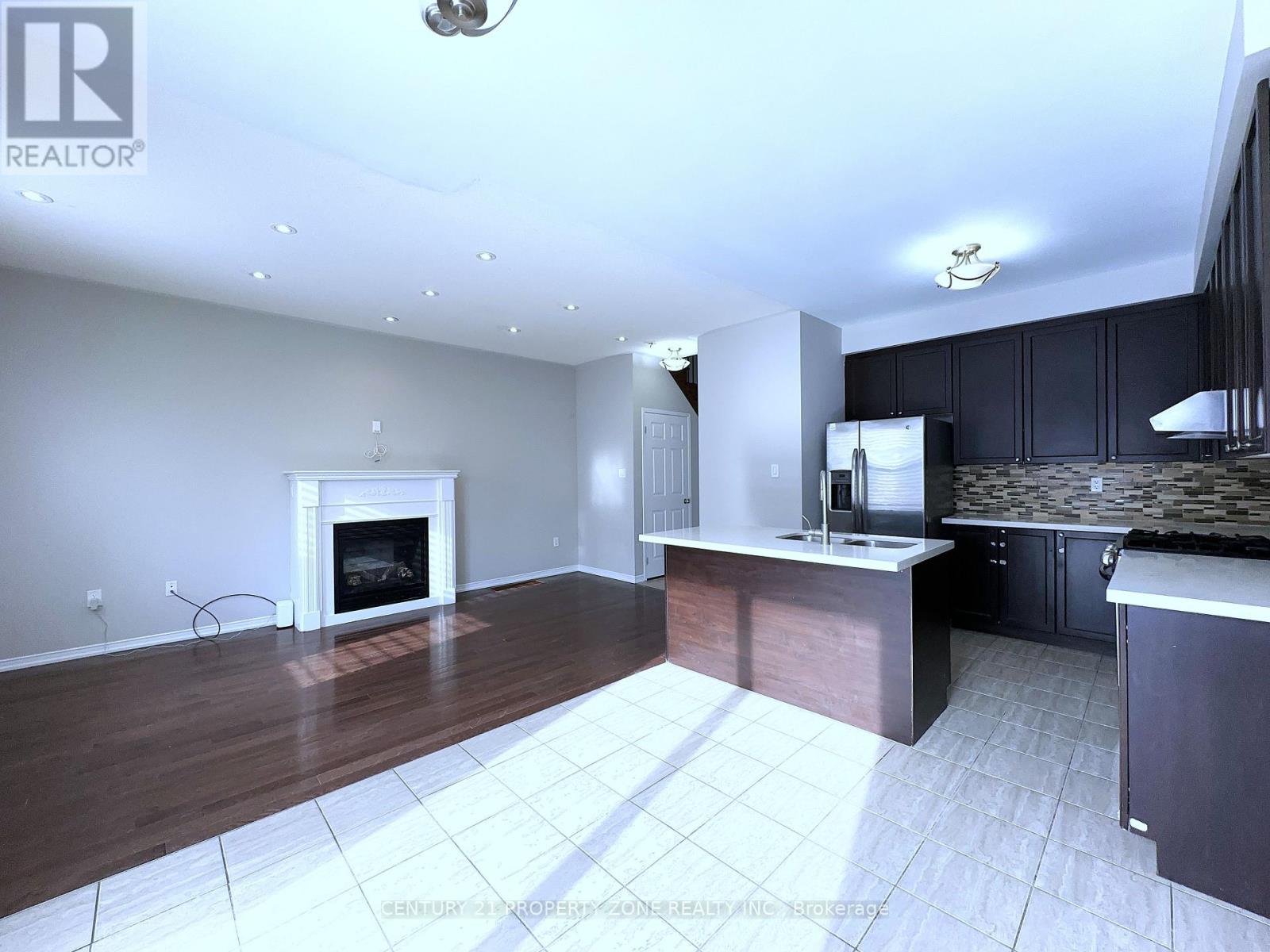 8 Loftsmoor Drive, Brampton, Ontario  L6R 0W2 - Photo 10 - W12789572