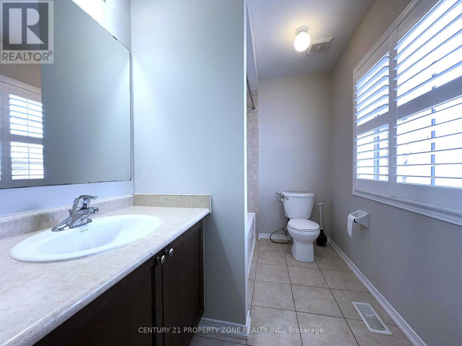 8 Loftsmoor Drive, Brampton, Ontario  L6R 0W2 - Photo 26 - W12789572