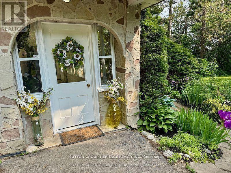 2766 Highpoint Side Road, Caledon, Ontario  L7K 0J1 - Photo 3 - W12789594