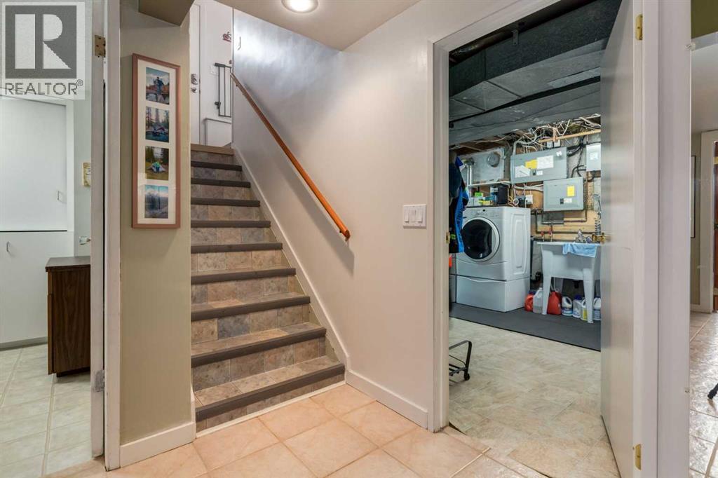 55 Heston Street Nw, Calgary, Alberta  T2K 2C3 - Photo 23 - A2283790