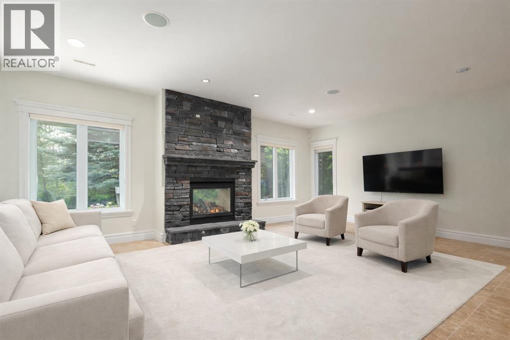 2767 77 Street Sw, Calgary, Alberta  T3H 0G2 - Photo 44 - A2285440