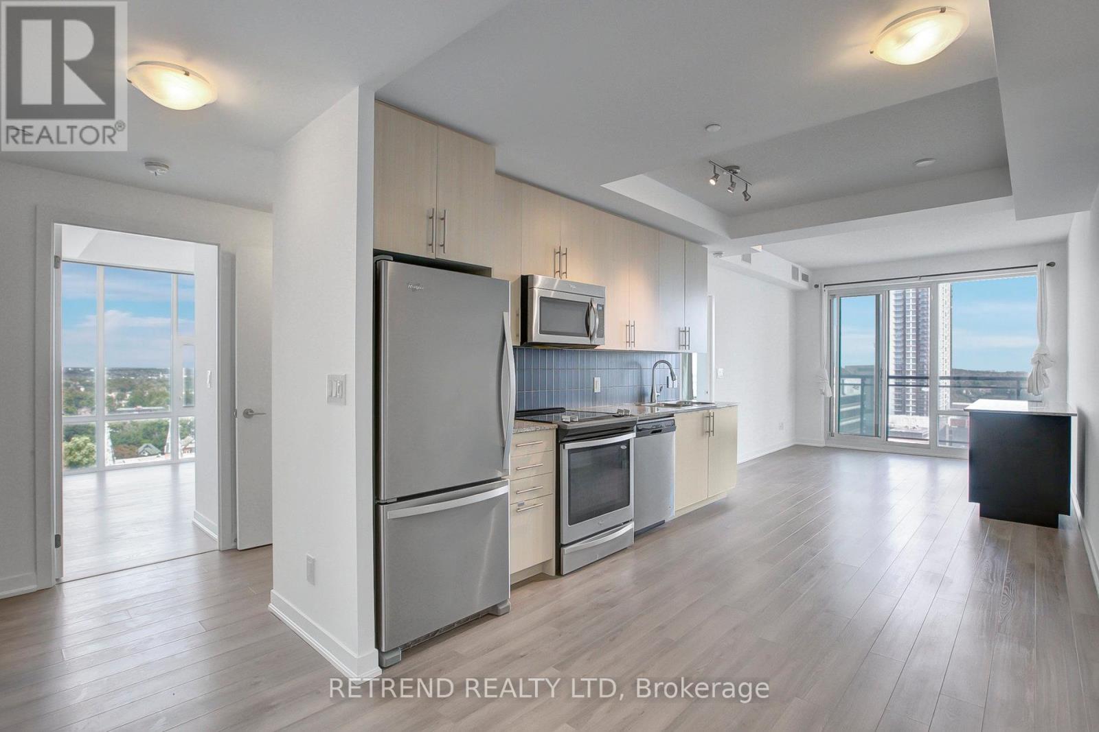 85 Duke Street W, Kitchener, Ontario  N2H 0B7 - Photo 3 - X12789570