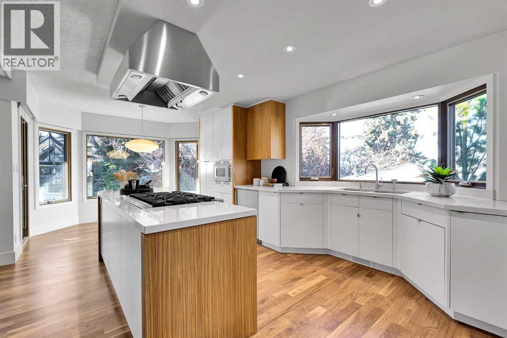 1707 Suffolk Street Sw, Calgary, Alberta  T3C 2N3 - Photo 3 - A2286406