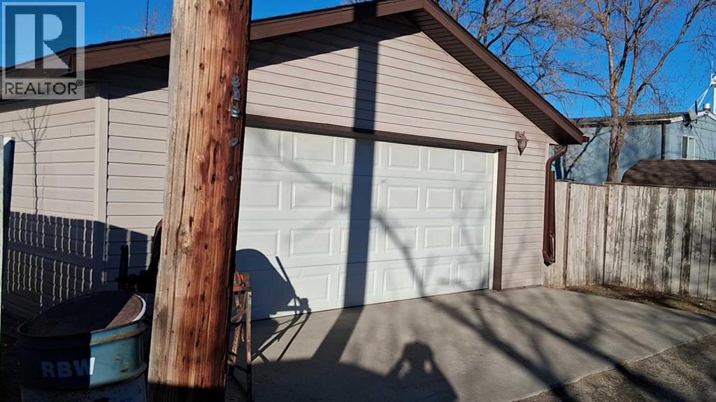 210 Macewan Street, Granum, Alberta  T0L 1A0 - Photo 4 - A2286223