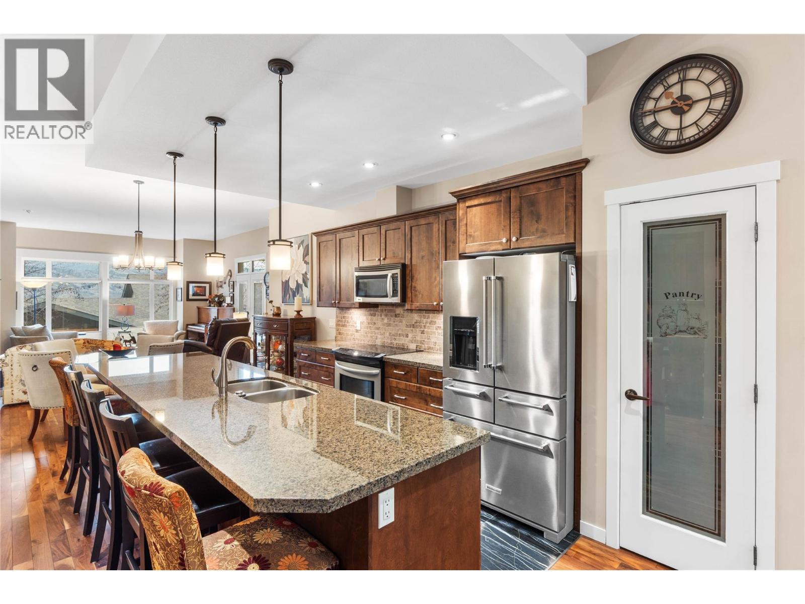 1637 Golf Ridge Way, Kamloops, British Columbia  V2H 0A5 - Photo 3 - 10375306