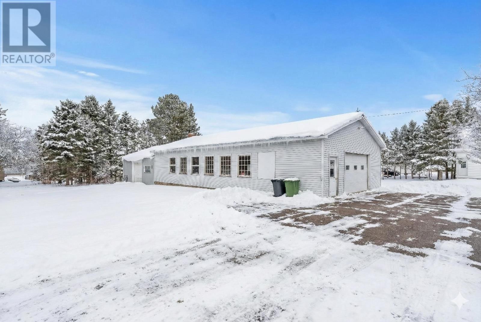 35 Victoria Street, Kensington, Prince Edward Island  C0B 1M0 - Photo 3 - 202508395