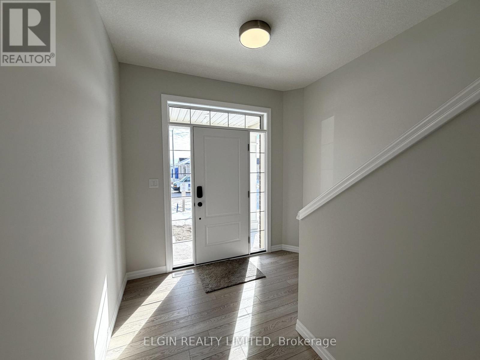 115 Willow Drive, Aylmer, Ontario  N5H 0C2 - Photo 4 - X12714230