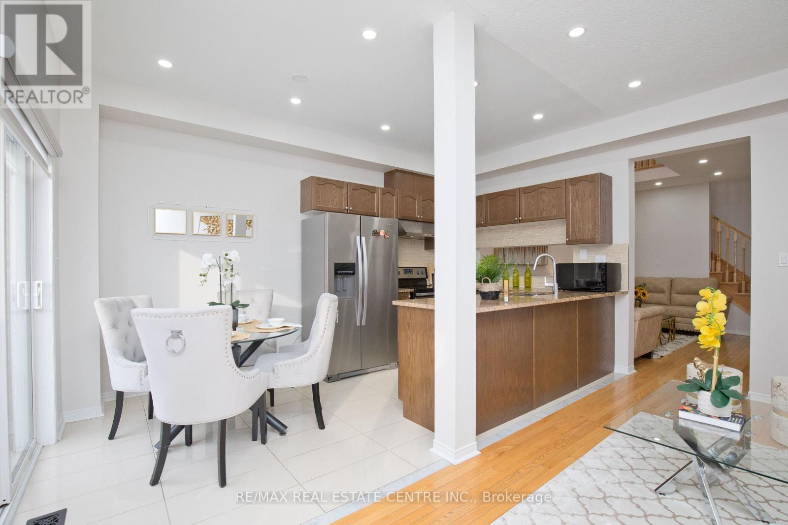 64 Cookview Drive, Brampton, Ontario  L6R 3T6 - Photo 14 - W12789612