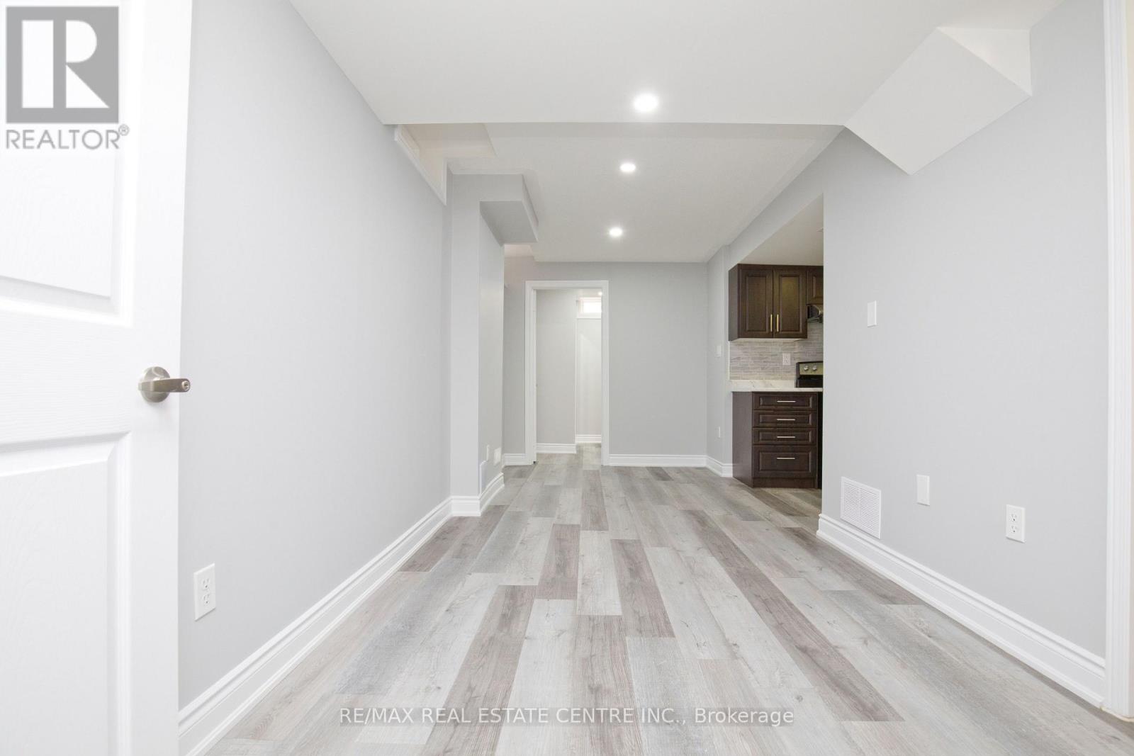 64 Cookview Drive, Brampton, Ontario  L6R 3T6 - Photo 38 - W12789612