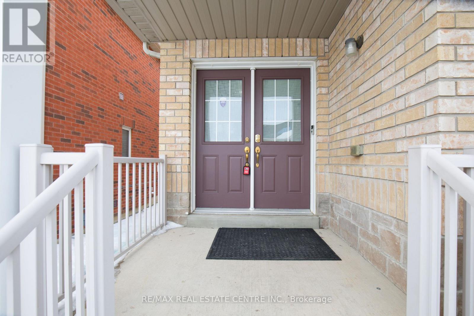 64 Cookview Drive, Brampton, Ontario  L6R 3T6 - Photo 5 - W12789612