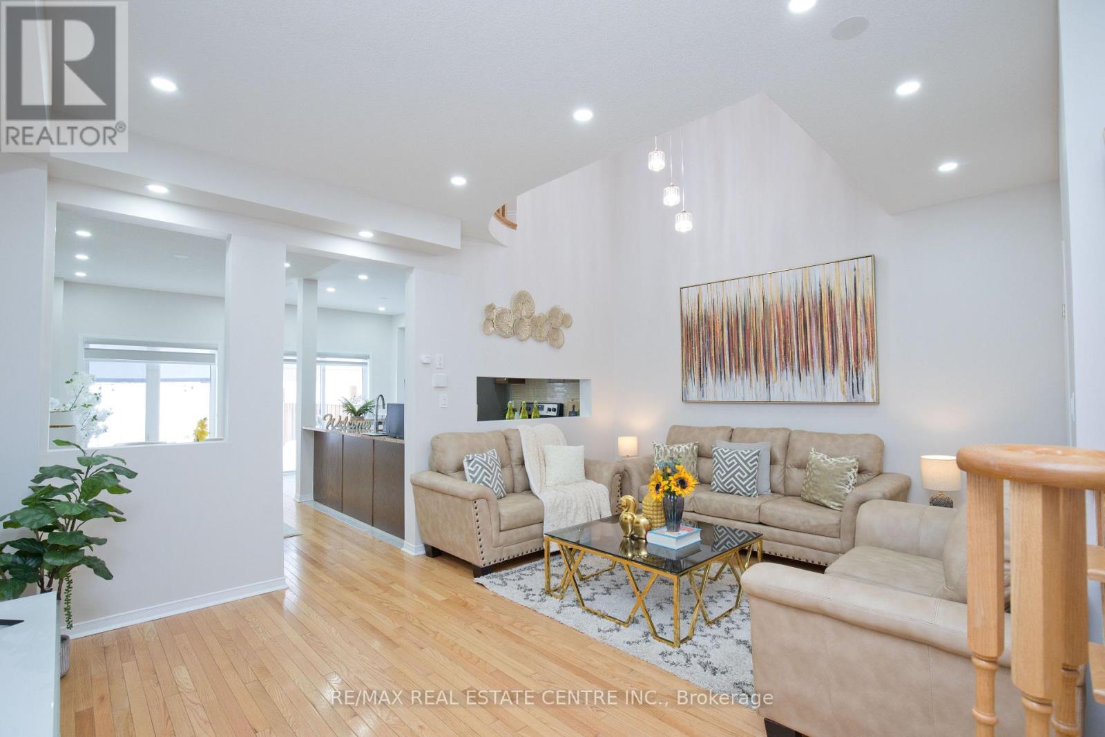 64 Cookview Drive, Brampton, Ontario  L6R 3T6 - Photo 8 - W12789612