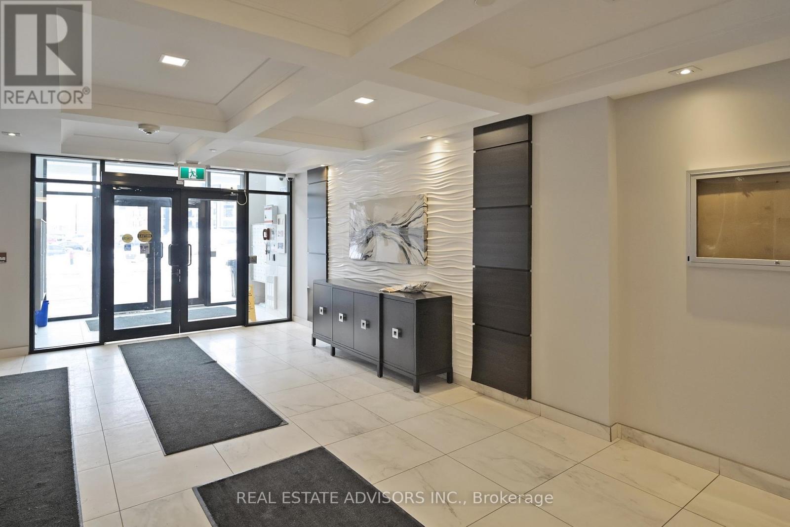 306 - 630 Sauve Street, Milton, Ontario  L9T 9A6 - Photo 4 - W12789634