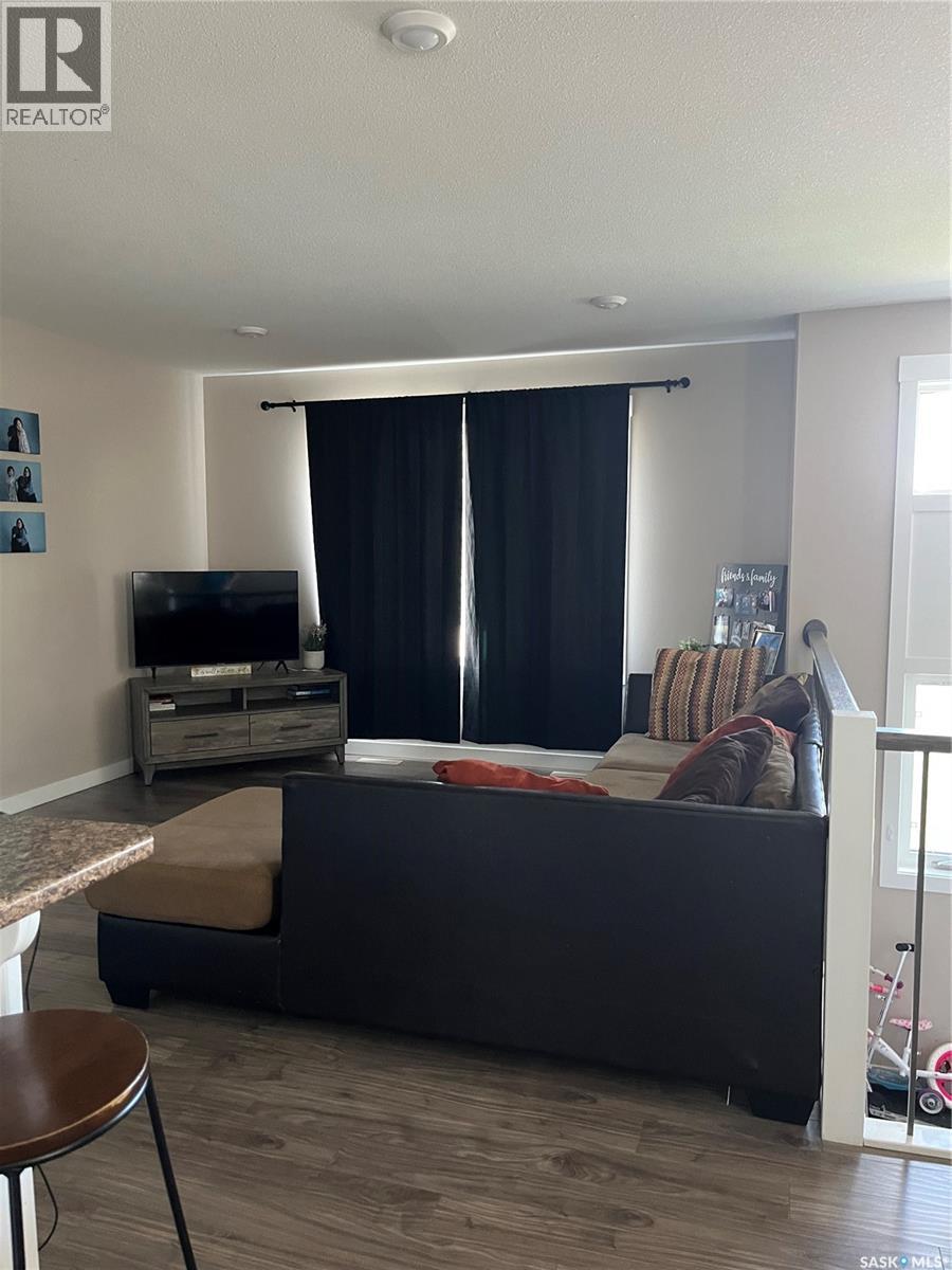 833/835 5th Street E, Prince Albert, Saskatchewan  S6V 2L6 - Photo 5 - SK028553