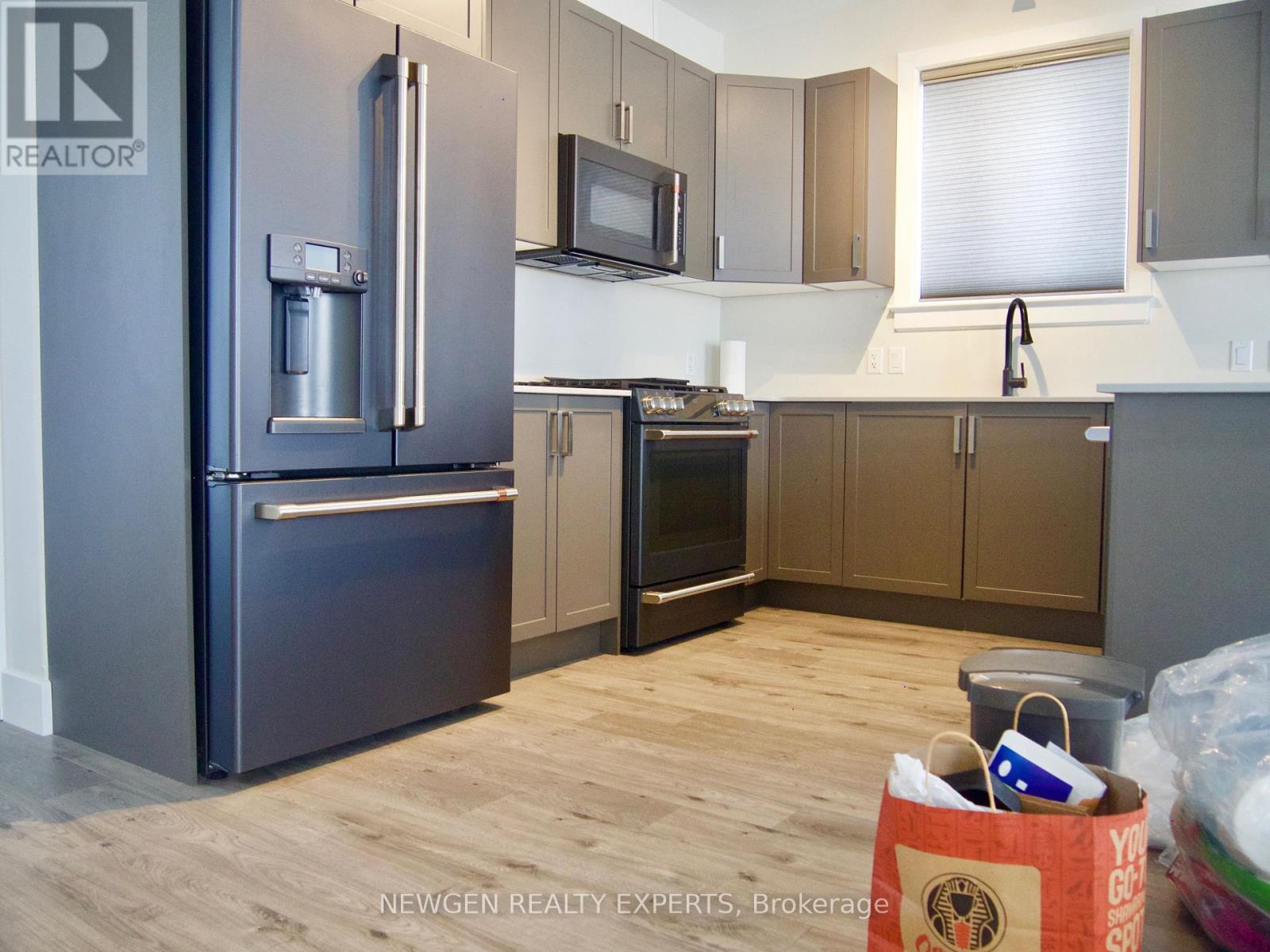 189 Dr Richard James Crescent E, Loyalist, Ontario  K7N 0B9 - Photo 5 - X12789624