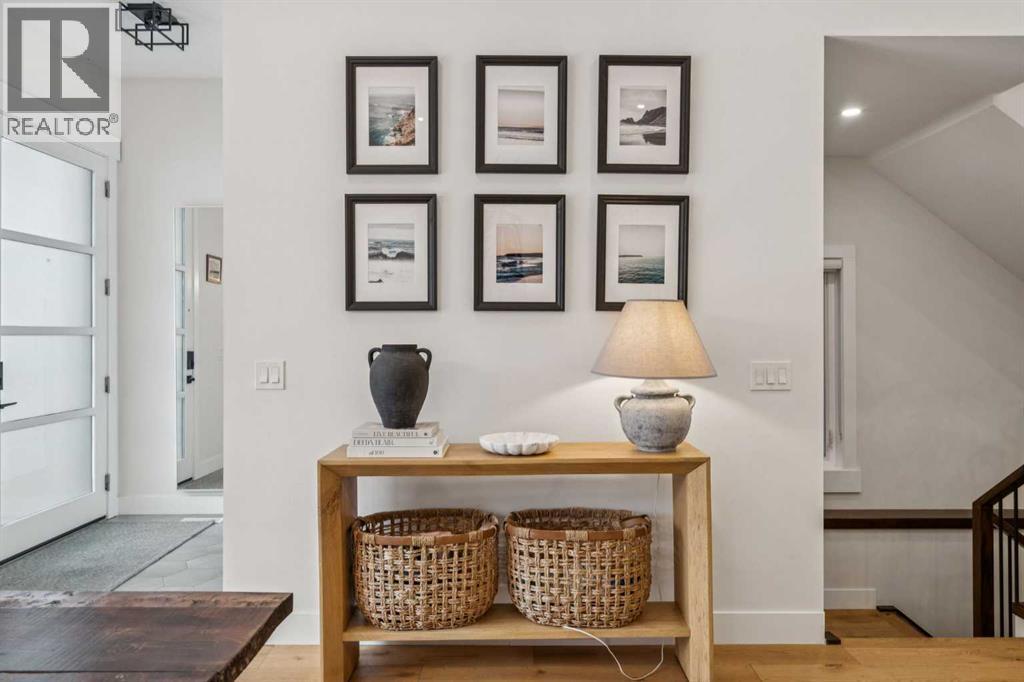 2818 30 Street Sw, Calgary, Alberta  T3E 2M5 - Photo 6 - A2282339