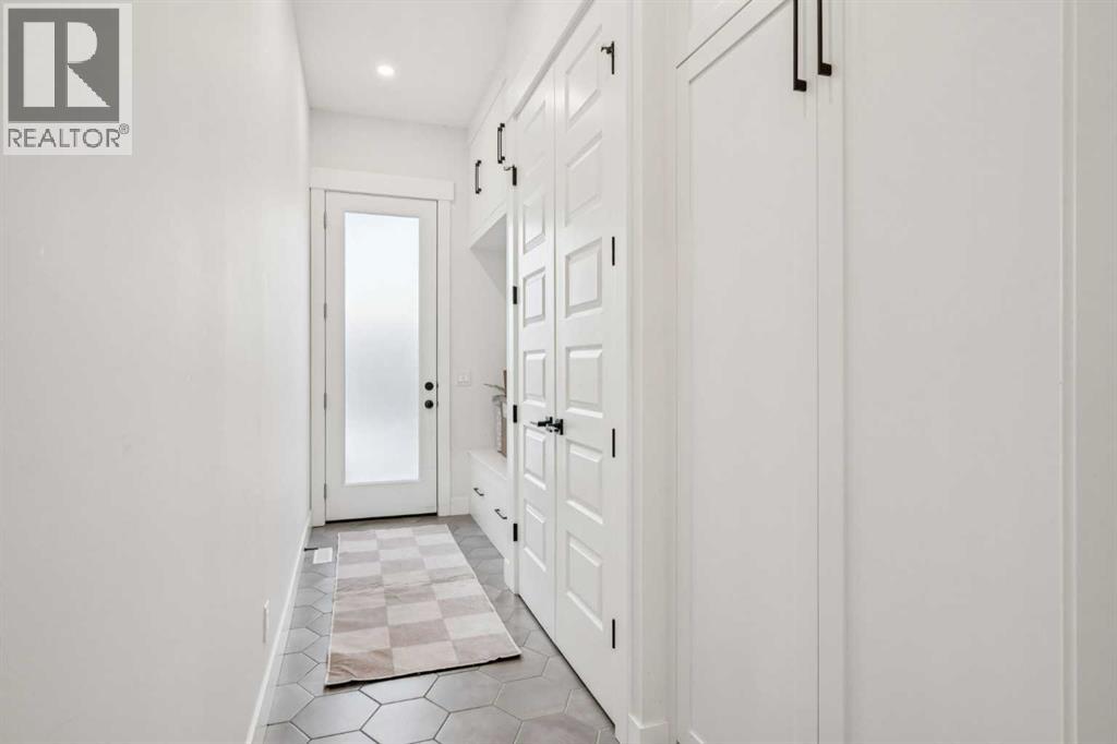 2818 30 Street Sw, Calgary, Alberta  T3E 2M5 - Photo 41 - A2282339