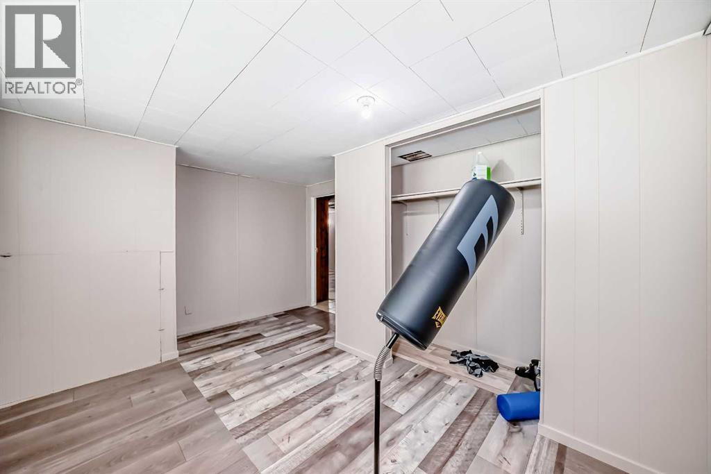 627 Fortalice Crescent Se, Calgary, Alberta  T2A 2C8 - Photo 15 - A2286433