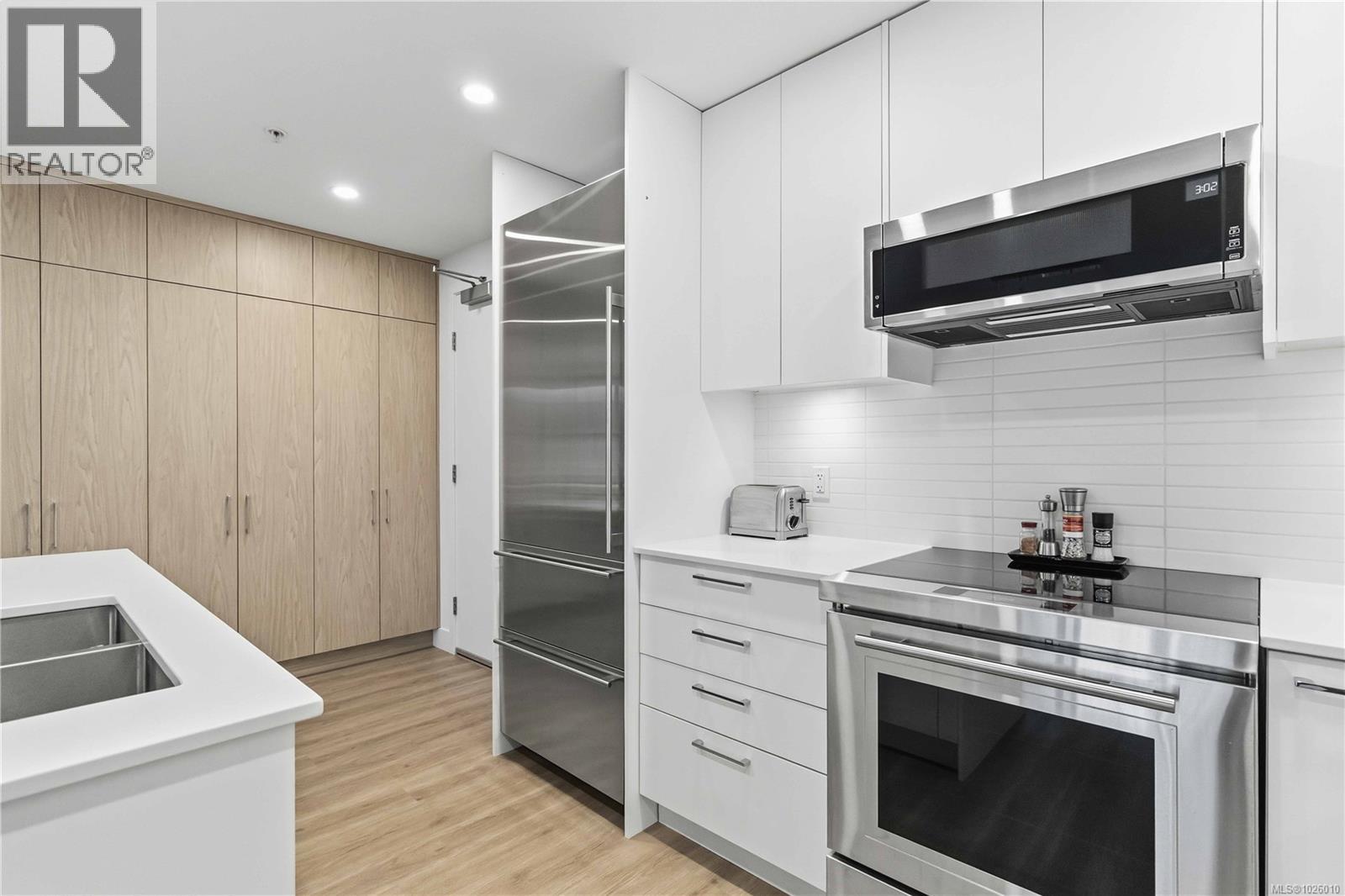 103 940 Reunion Ave, Langford, British Columbia  V9B 0W6 - Photo 5 - 1026010