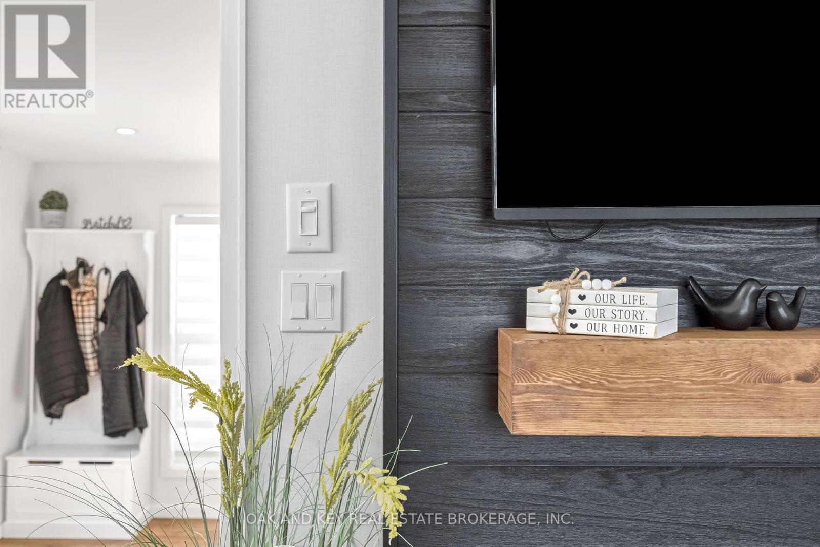 Photo 28 of 48 for 203 - 4838 Switzer Drive