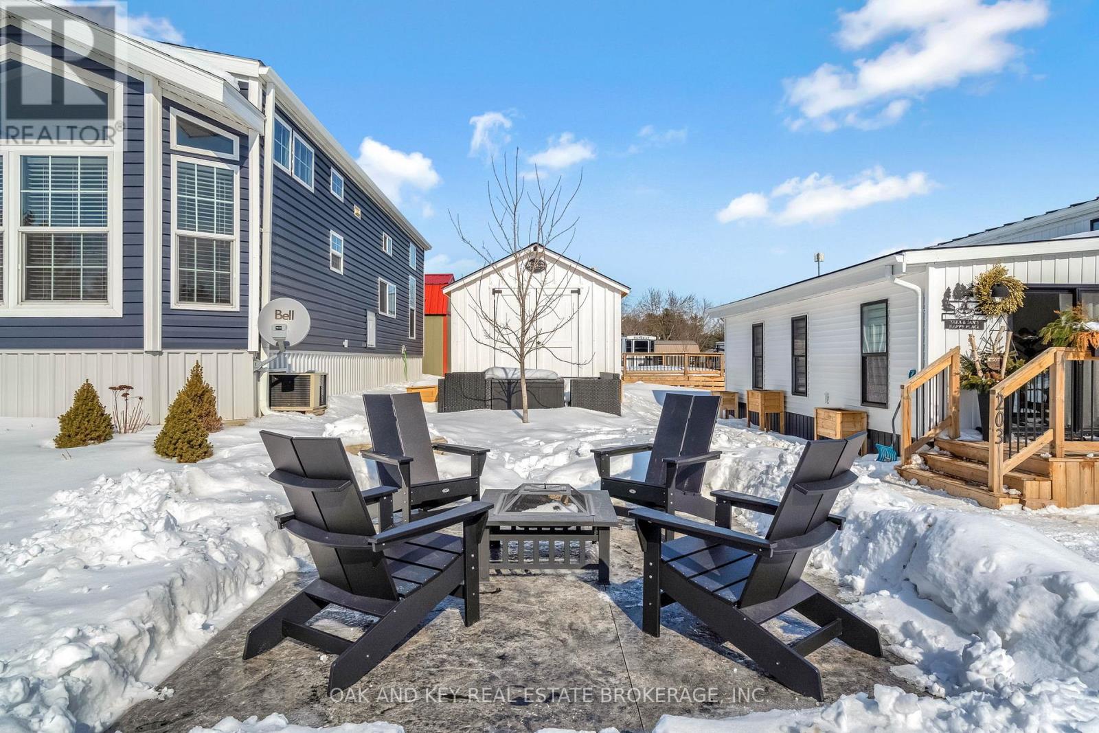 Photo 4 of 48 for 203 - 4838 Switzer Drive