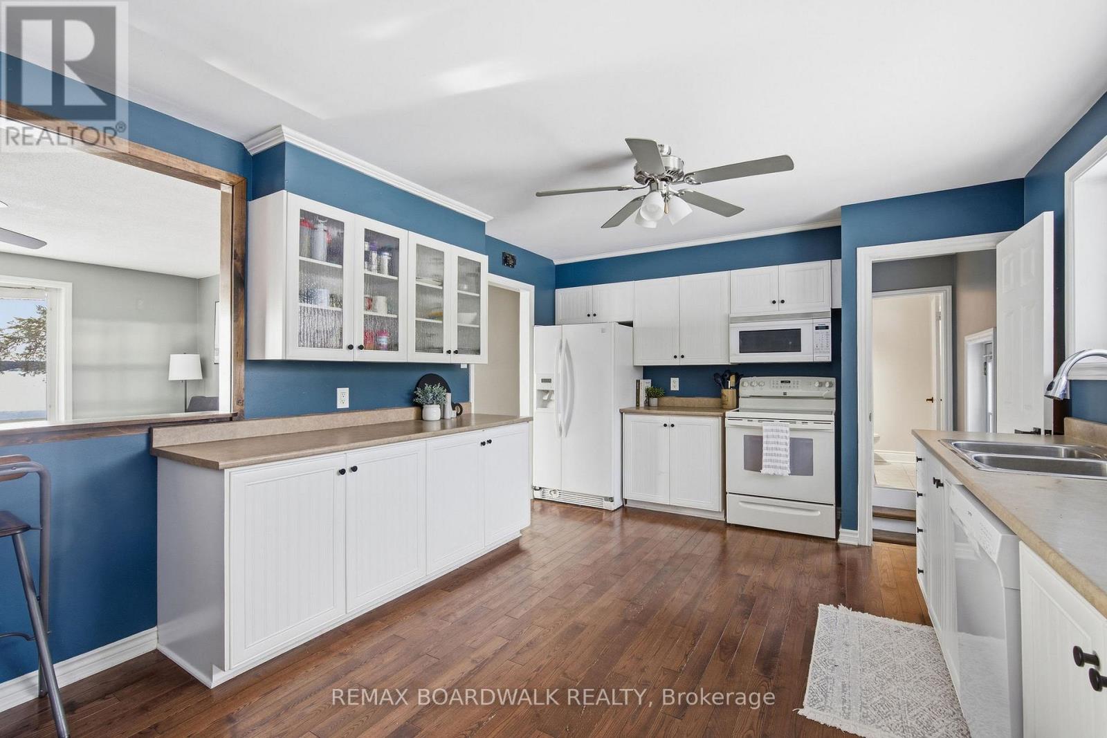 2830 John Shaw Road, Ottawa, Ontario  K0A 2H0 - Photo 13 - X12789654