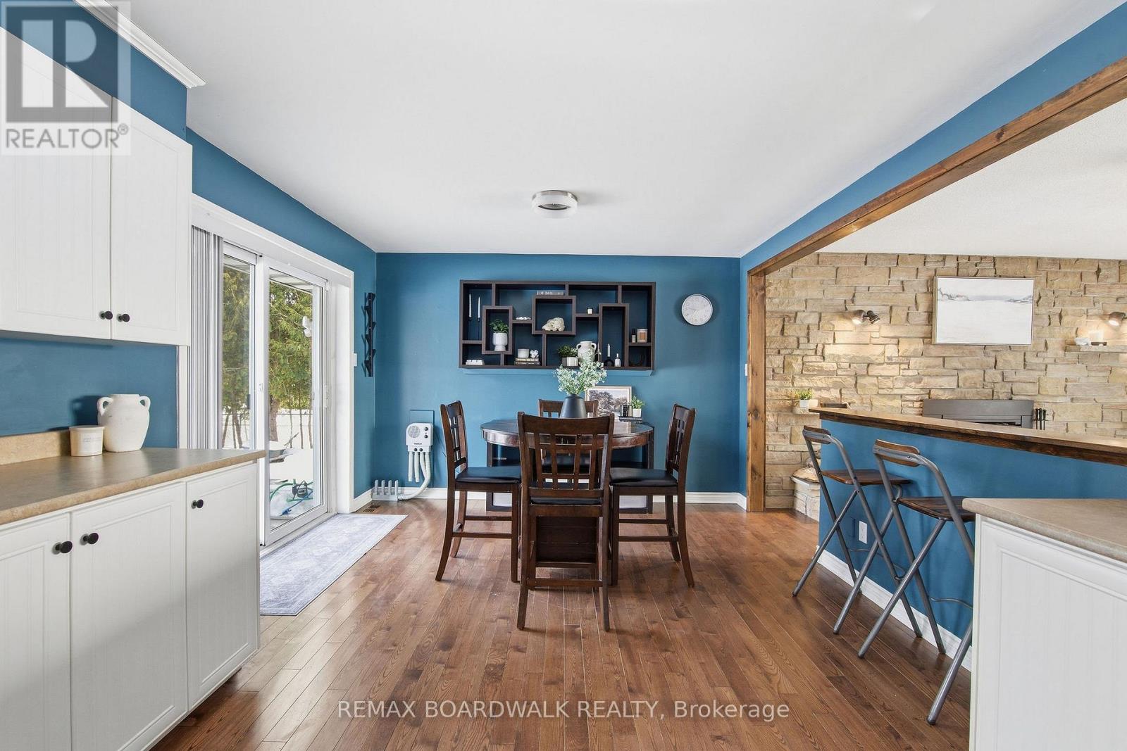 2830 John Shaw Road, Ottawa, Ontario  K0A 2H0 - Photo 14 - X12789654