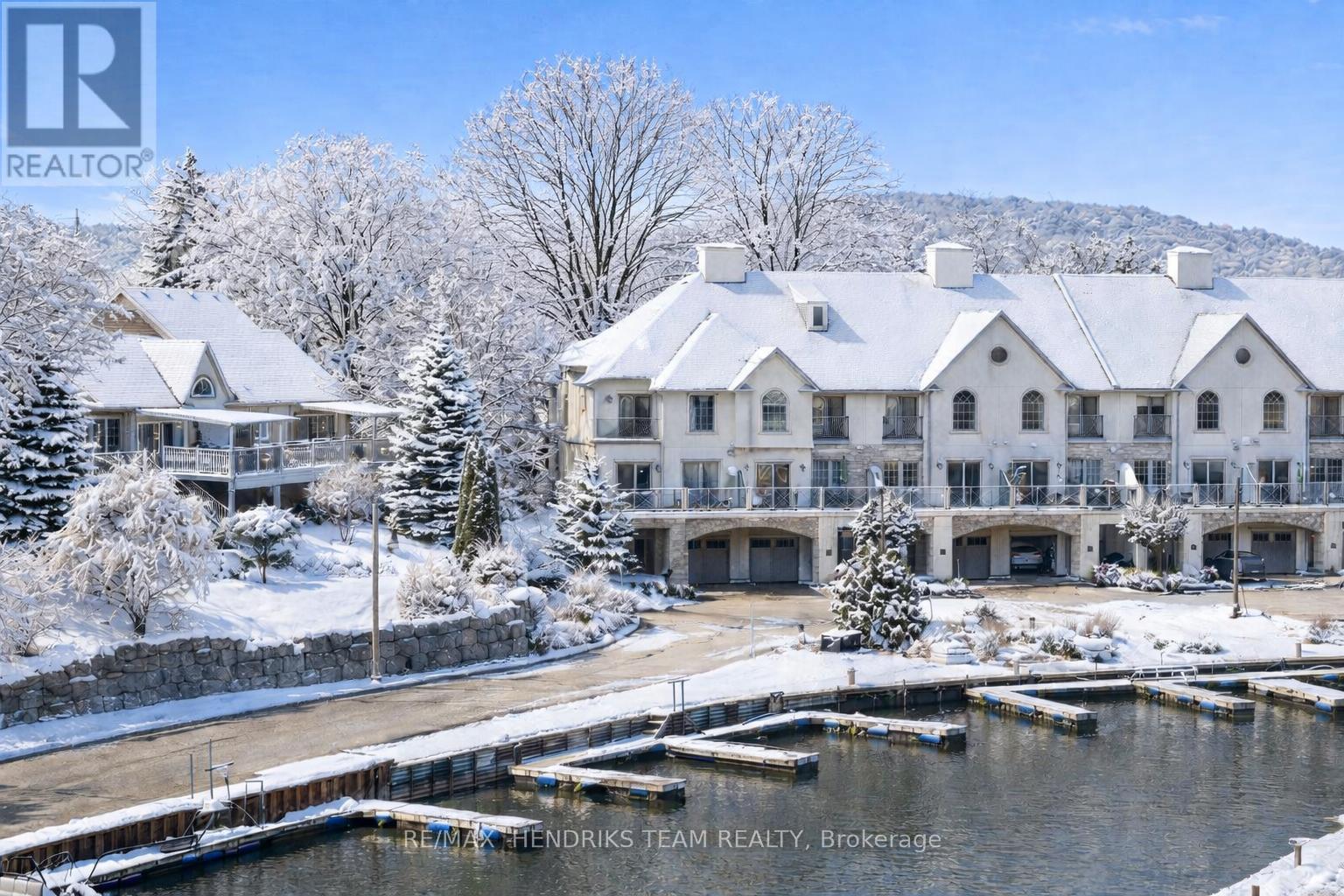 20 - 19 Lake Street, Grimsby (Grimsby Beach), Ontario  L3M 0C3 - Photo 1 - X12789652