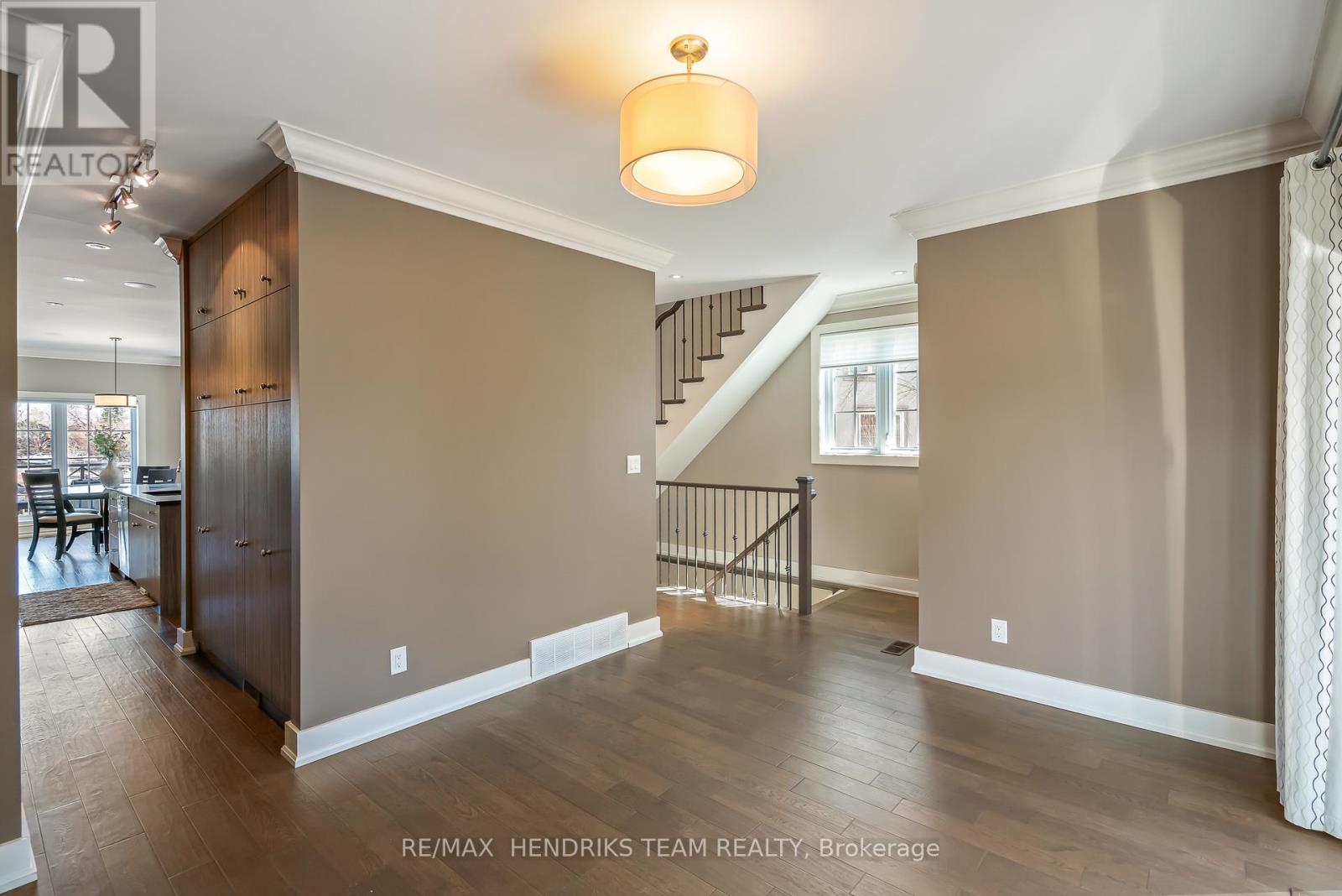 20 - 19 Lake Street, Grimsby (Grimsby Beach), Ontario  L3M 0C3 - Photo 11 - X12789652