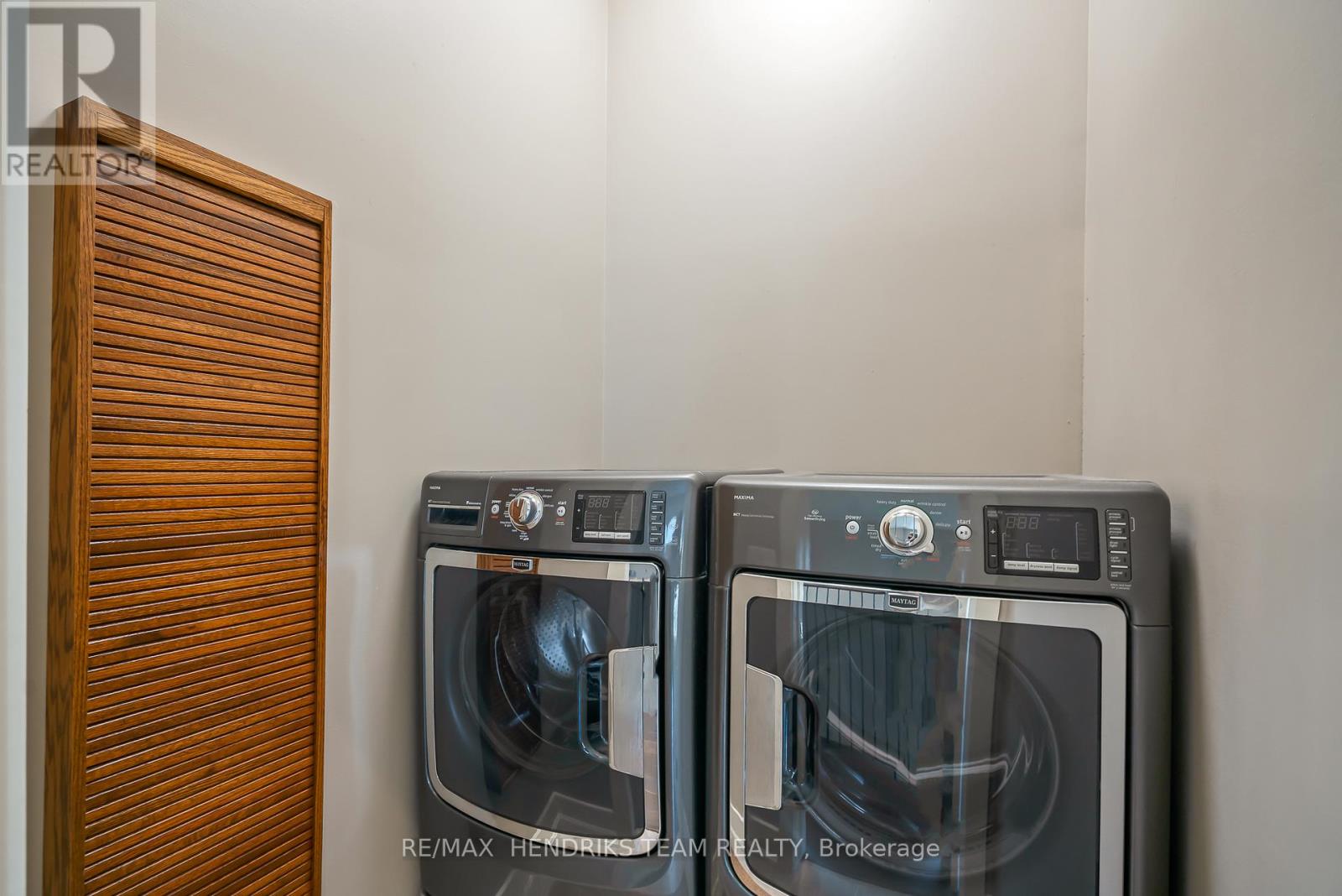 20 - 19 Lake Street, Grimsby (Grimsby Beach), Ontario  L3M 0C3 - Photo 38 - X12789652